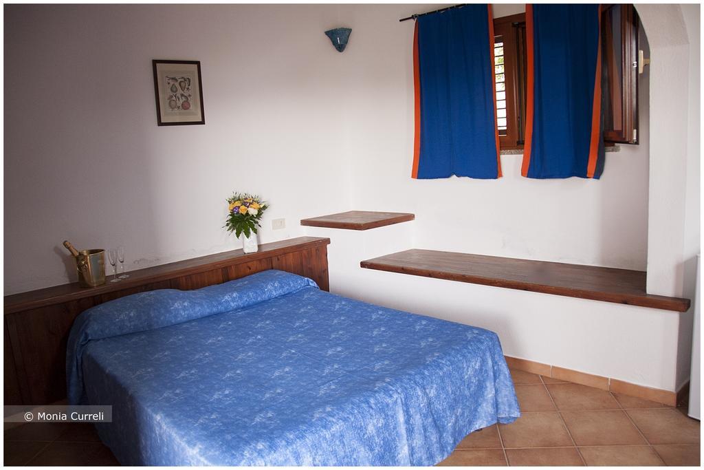 Hotel Camping Baia Saraceno à Palau Chambre photo